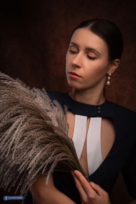 Patrycja w sukience z różami i fufkiem – zdjęcie z portfolio PanJanKowalski – glamour