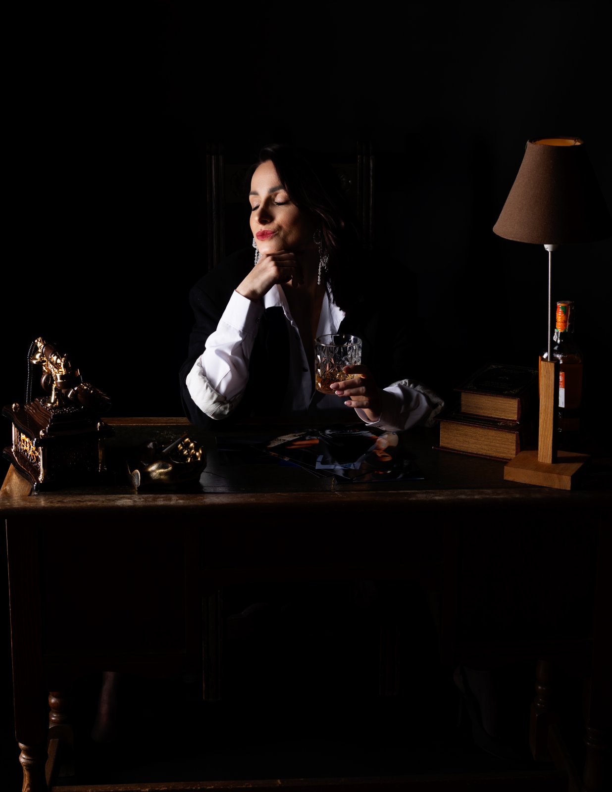 After Dark Office – zdjęcie z portfolio Janusz Szwed – portret