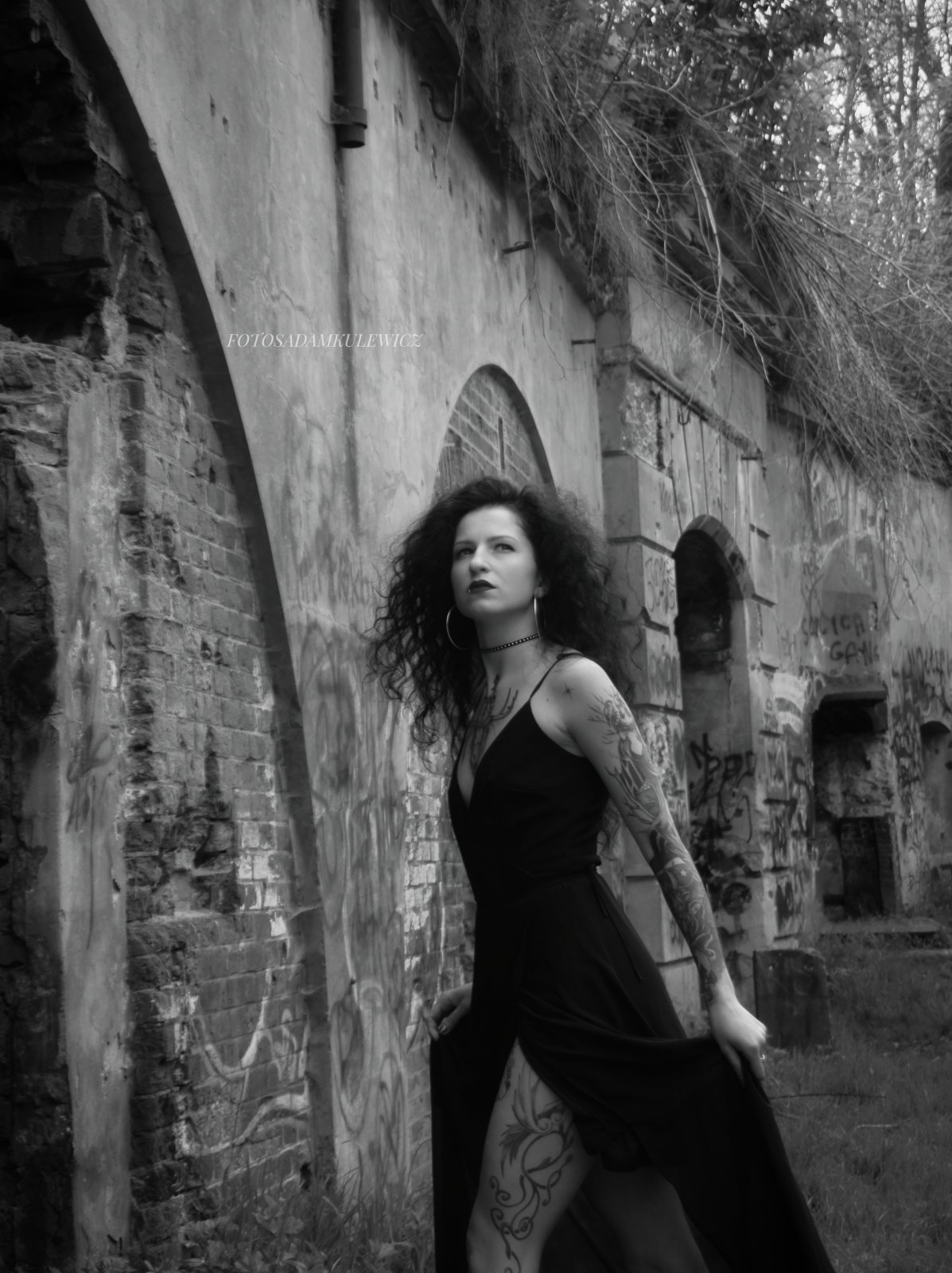 Czarna sukienka – zdjęcie z portfolio fotoartadam – portret