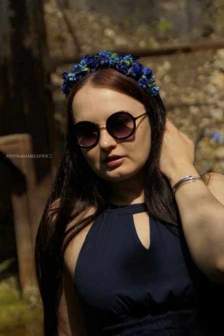 Zamyślona – zdjęcie z portfolio fotoartadam – portret