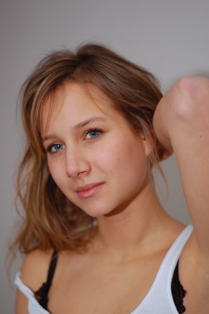 Portret studyjny – zdjęcie z portfolio wykadrowany